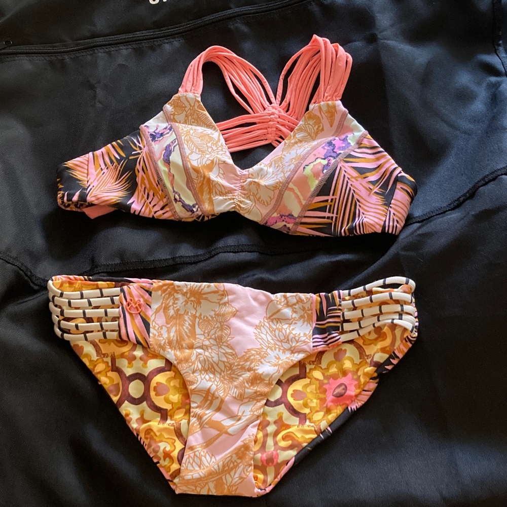 Maaji reversible Bikini Set size small